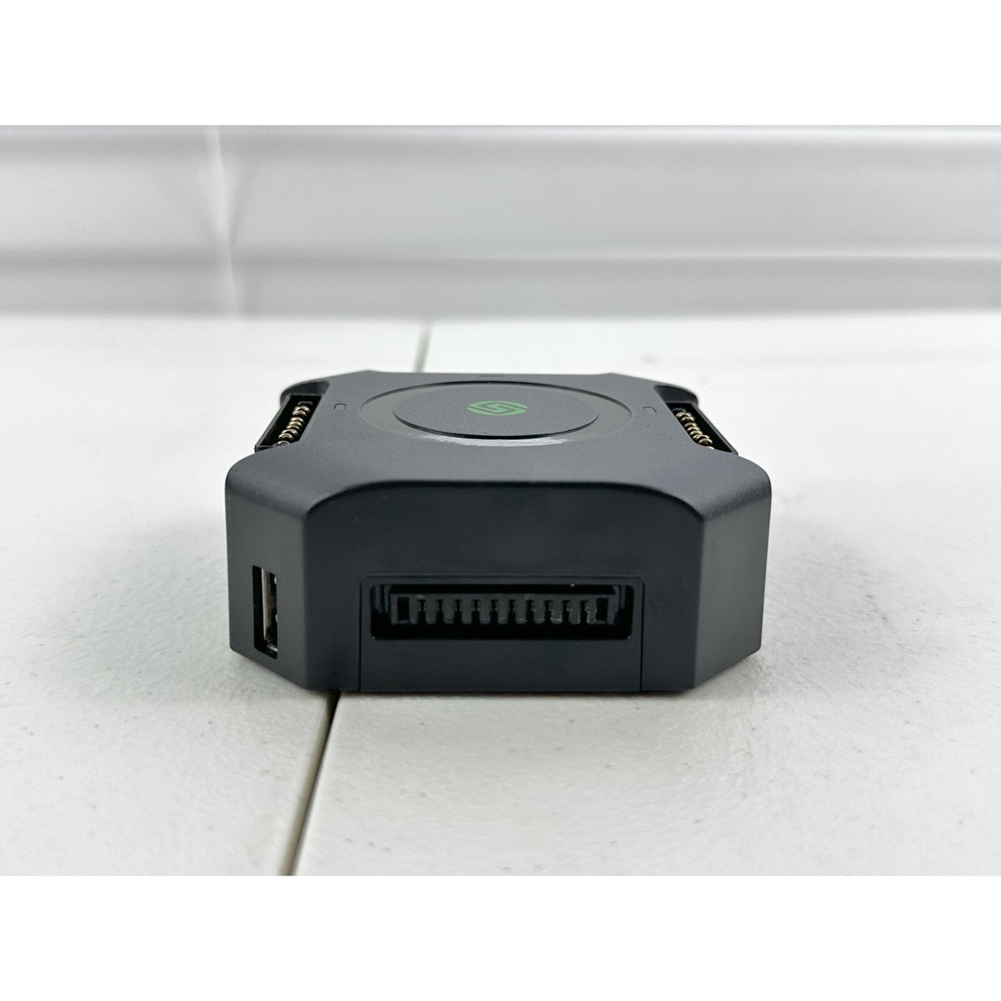 Smatree Charging Hub & Adapter for Battery for Mavic 1 Pro (M1P) P/N M1CH-S