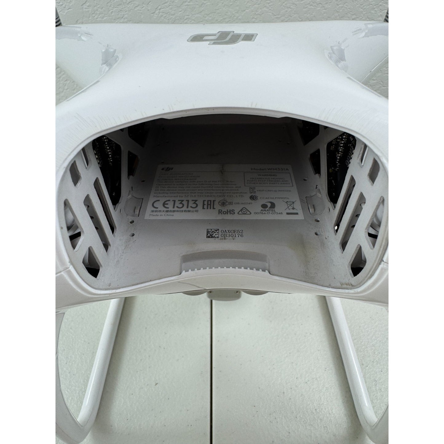 DJI Phantom 4 Pro 4K Camera Drone - White WM331A Bundle DRONE + CAMERA ONLY