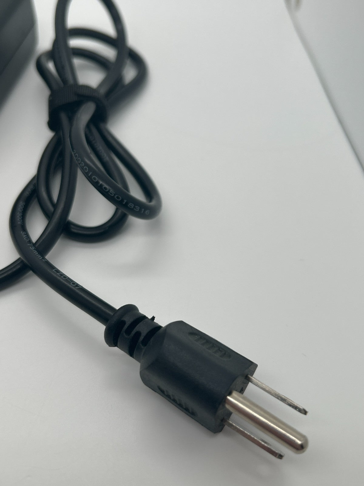 DVE PA3-B2 DSA-0421S-12 1 Switching AC Adapter 12V 3.5A Power Supply