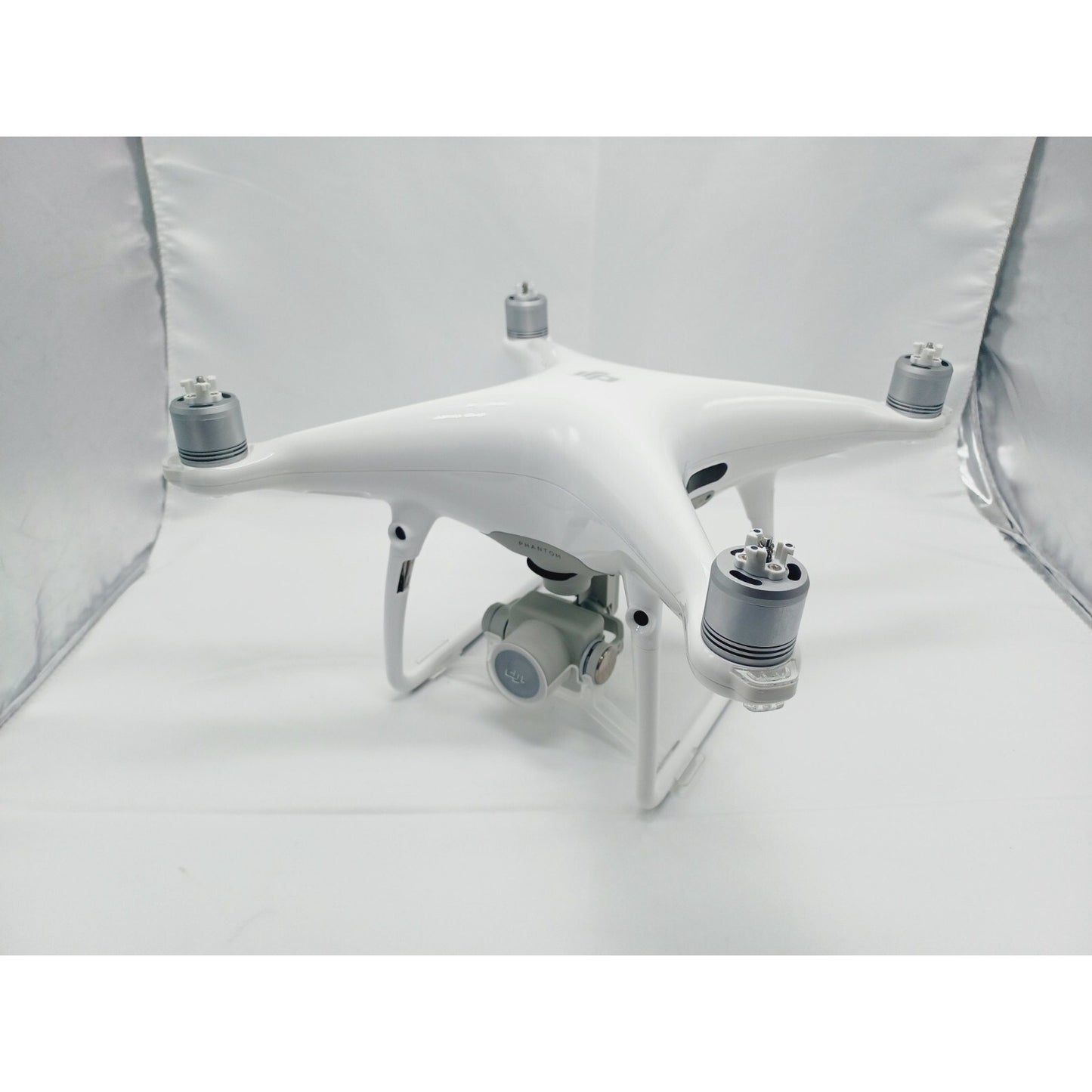 DJI Phantom 4 Pro 4K Camera Drone - White WM331A Bundle DRONE + CAMERA ONLY