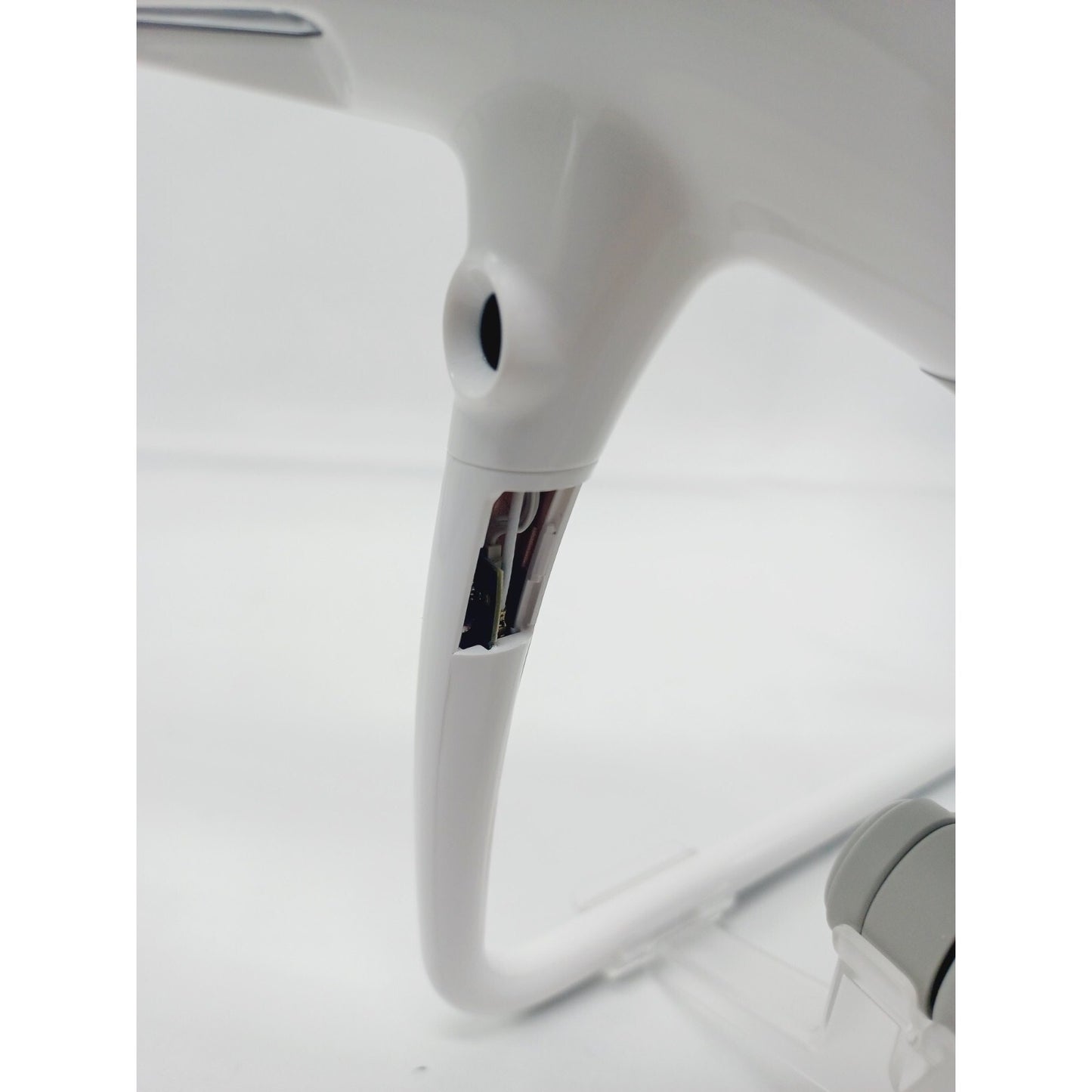DJI Phantom 4 Pro 4K Camera Drone - White WM331A Bundle DRONE + CAMERA ONLY