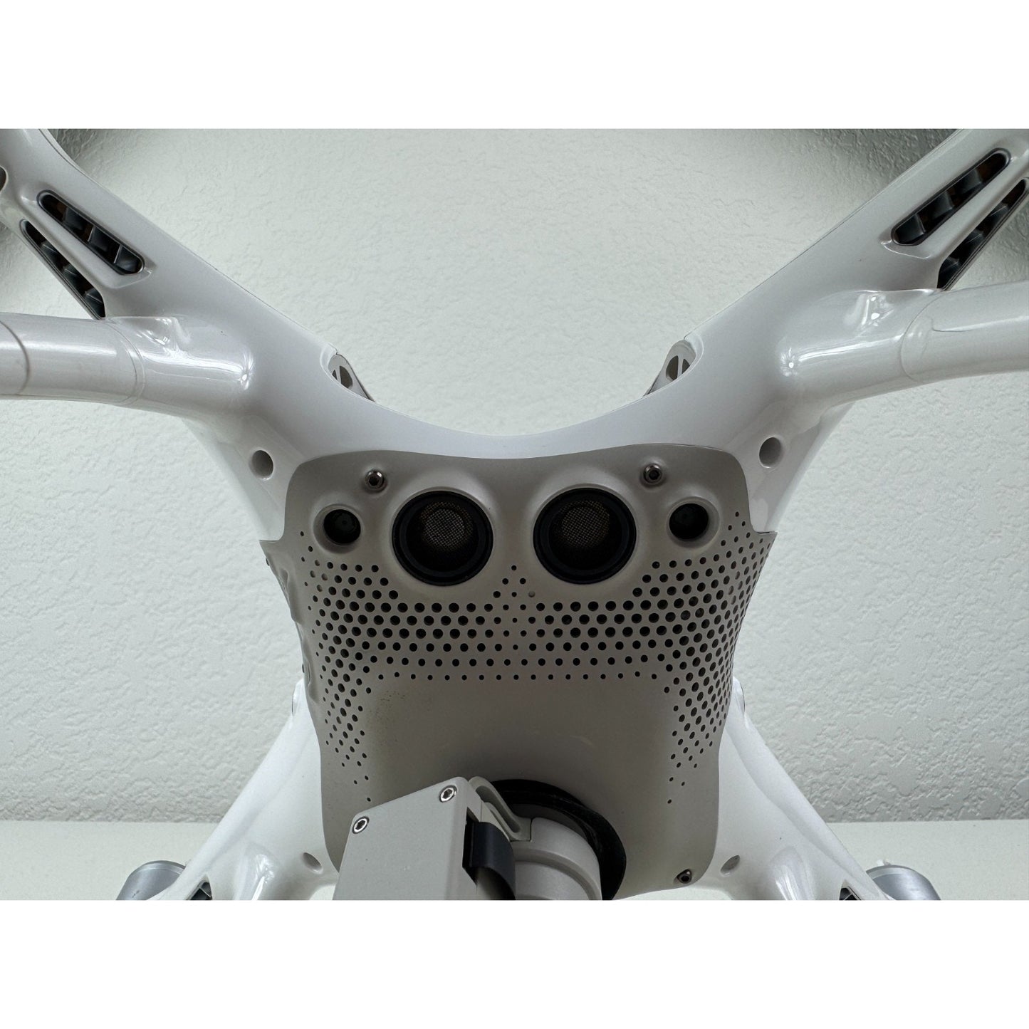 DJI Phantom 4 Pro 4K Camera Drone - White WM331A Bundle DRONE + CAMERA ONLY