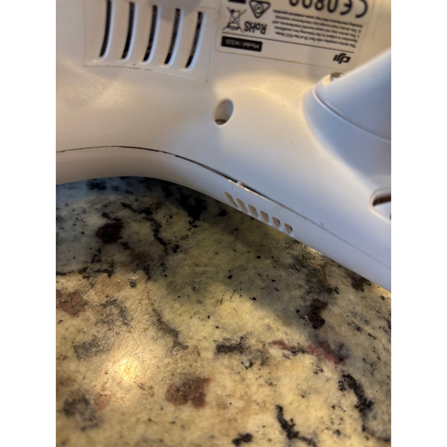DJI Phantom 3 4K Camera Drone - White W325 Bundle DRONE FOR PARTS - See Photos