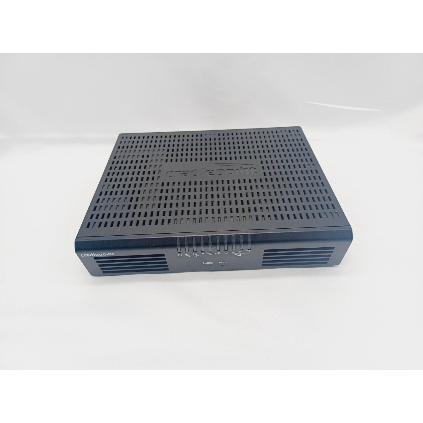Cradlepoint AER1600LP6 Wireless Router for Verizon AT&T etc w Accessories