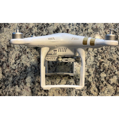 DJI Phantom 3 4K Camera Drone - White W325 Bundle DRONE FOR PARTS - See Photos