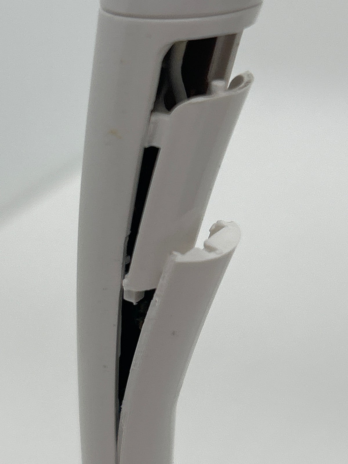DJI Phantom 4 Pro Drone WM331A – Crashed – Busted Legs