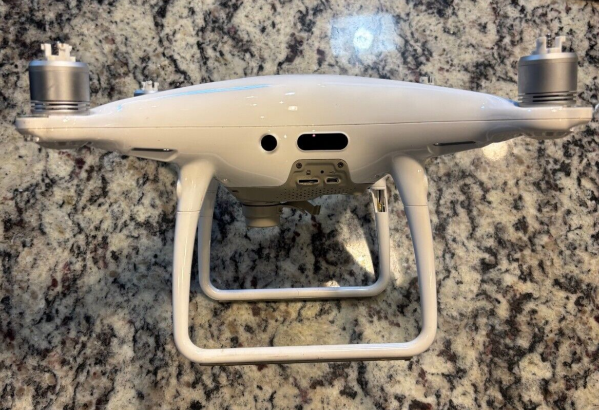 DJI Phantom 4 Pro 4K Drone WM331A White For Parts Repair - No Camera