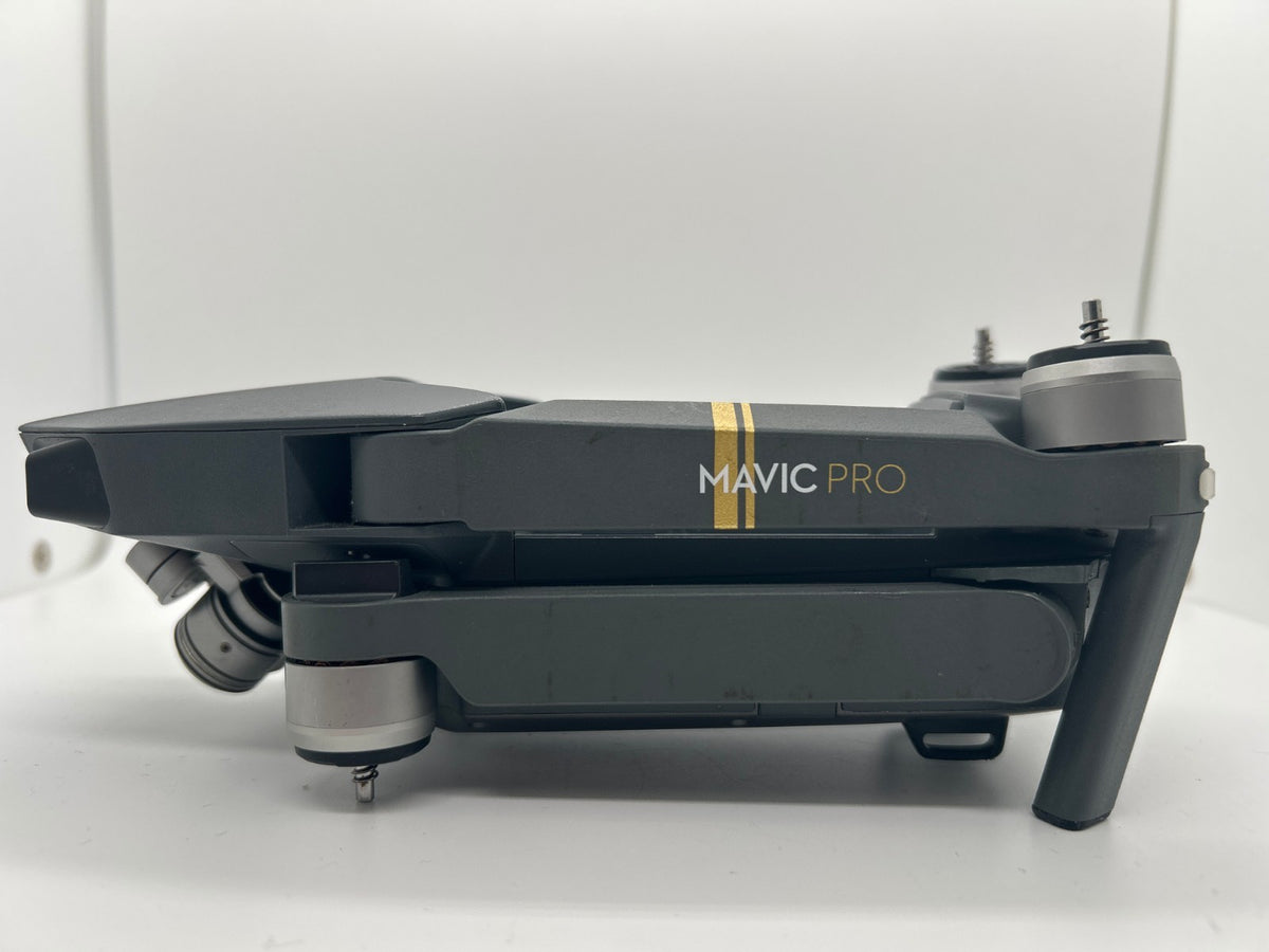 DJI Mavic Pro M1P Drone – Won’t Pair, Body Damage – For Parts/Repair