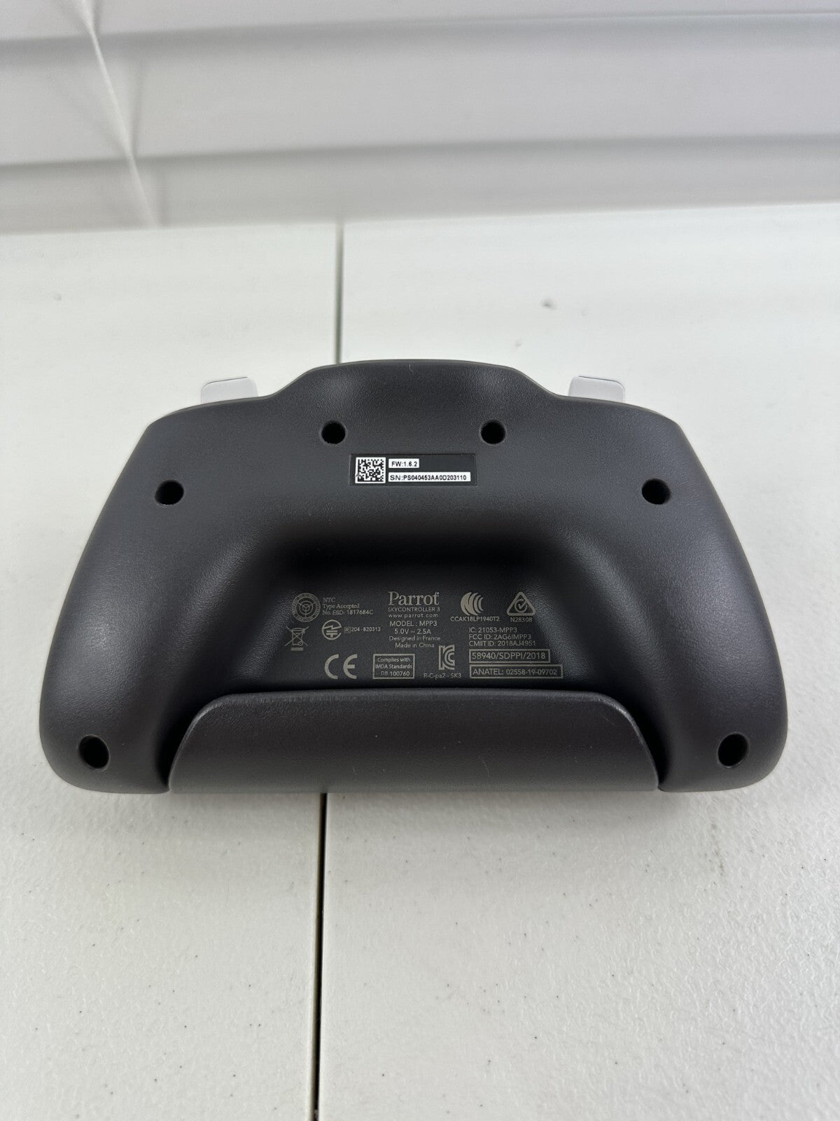 Skydio SKYJS300NA USB-C Drone Controller for Skydio 2 / Skydio 2+