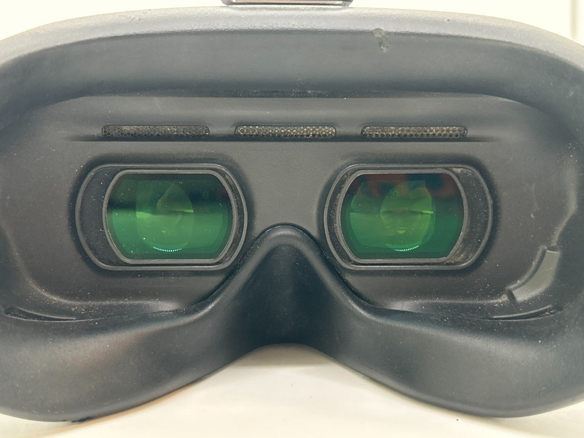 DJI FPV Goggles V2 P/N FGDB28 – Tested Working Functional – Damaged