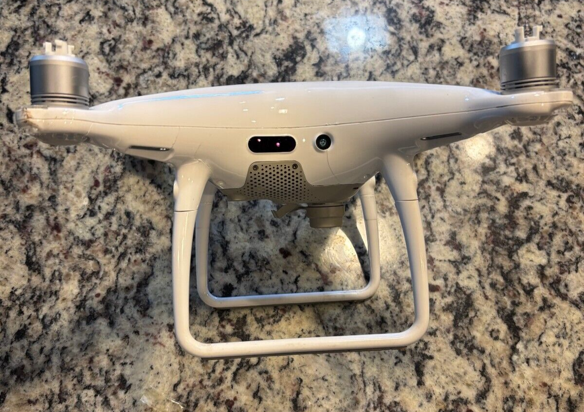 DJI Phantom 4 Pro 4K Drone WM331A White For Parts Repair - No Camera