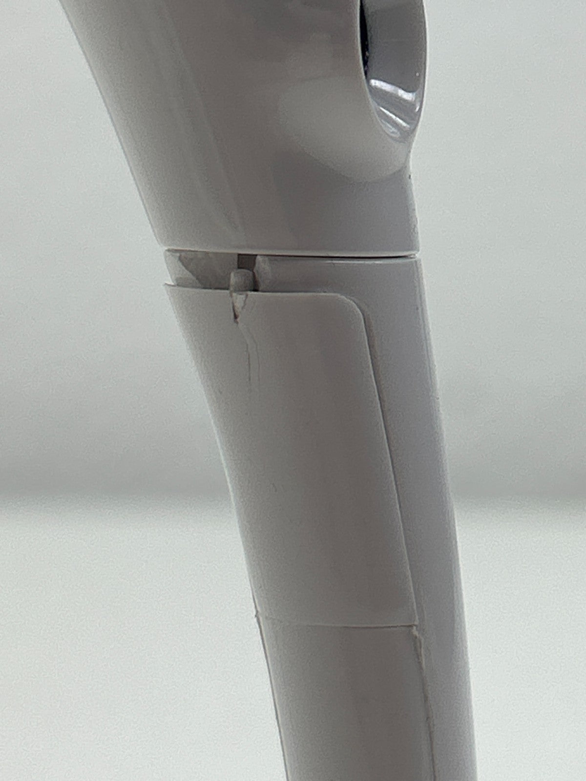 DJI Phantom 4 Pro WM331A 4K White Drone – Broken Leg & Missing Camera – For Part