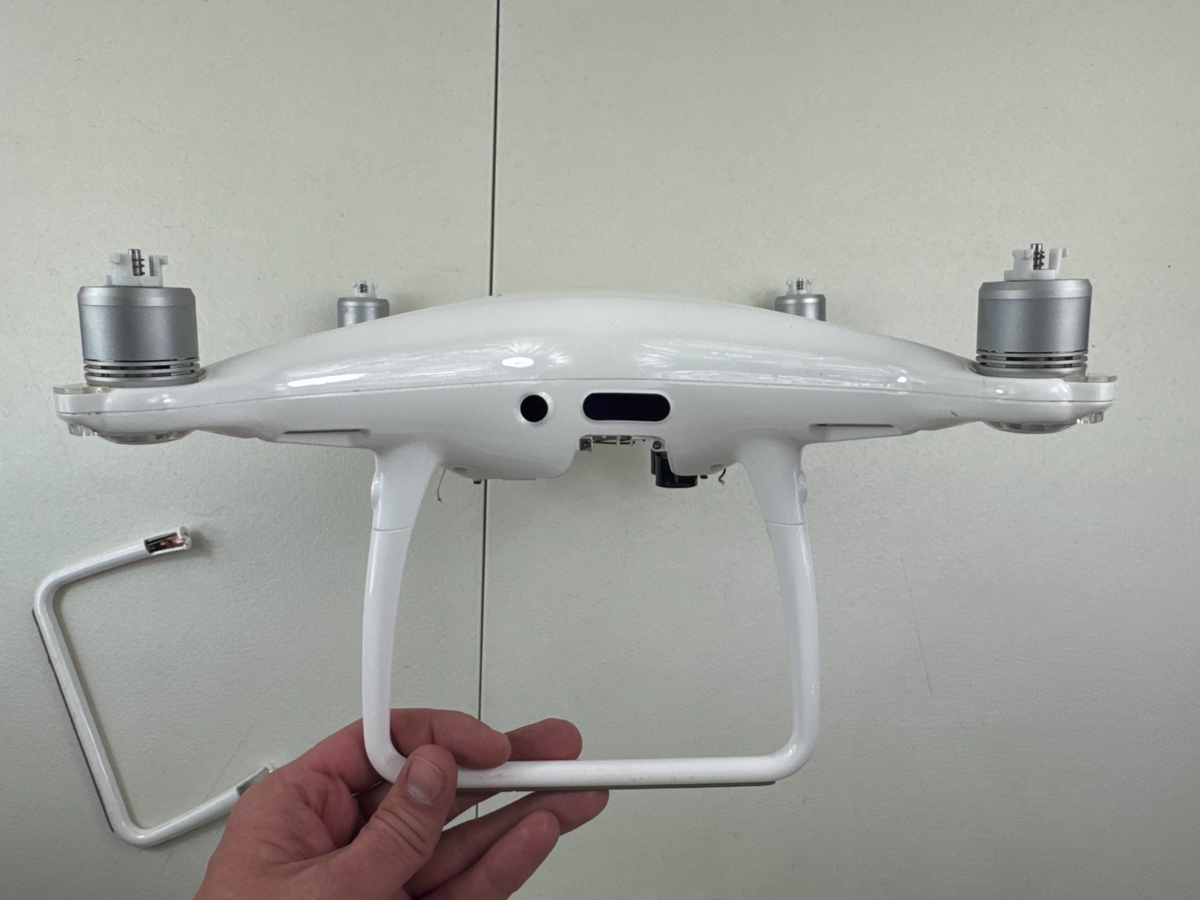 DJI Phantom 4 Pro WM331A 4K Drone – Crashed – Missing Camera – For Parts