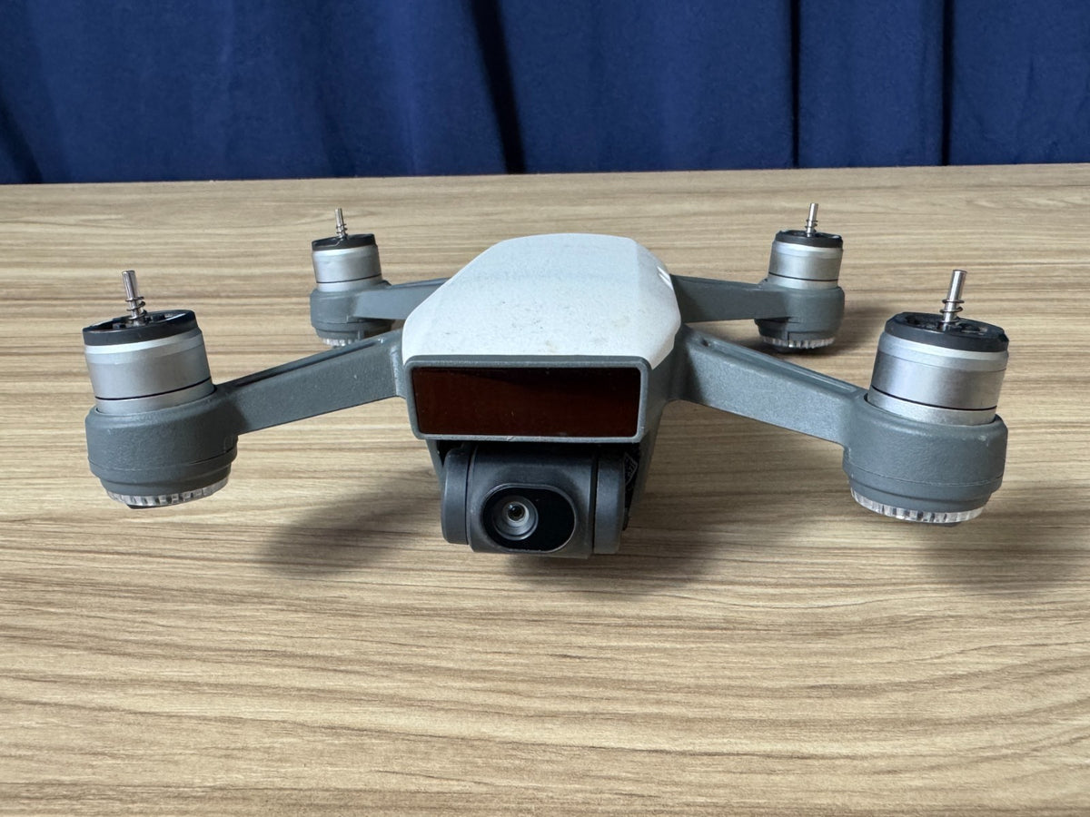 DJI Spark Drone White –Tested & Working Gimbal Camera – Cosmetic Stains – Used