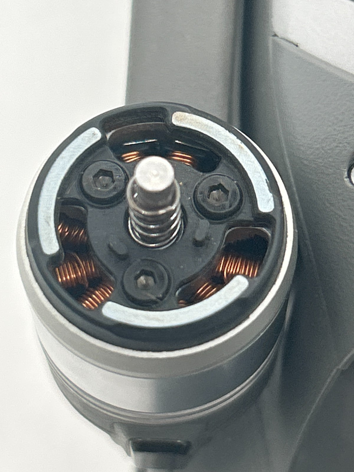 DJI Mavic 2 Zoom Drone Only – No Camera – Damaged Leg – For Parts