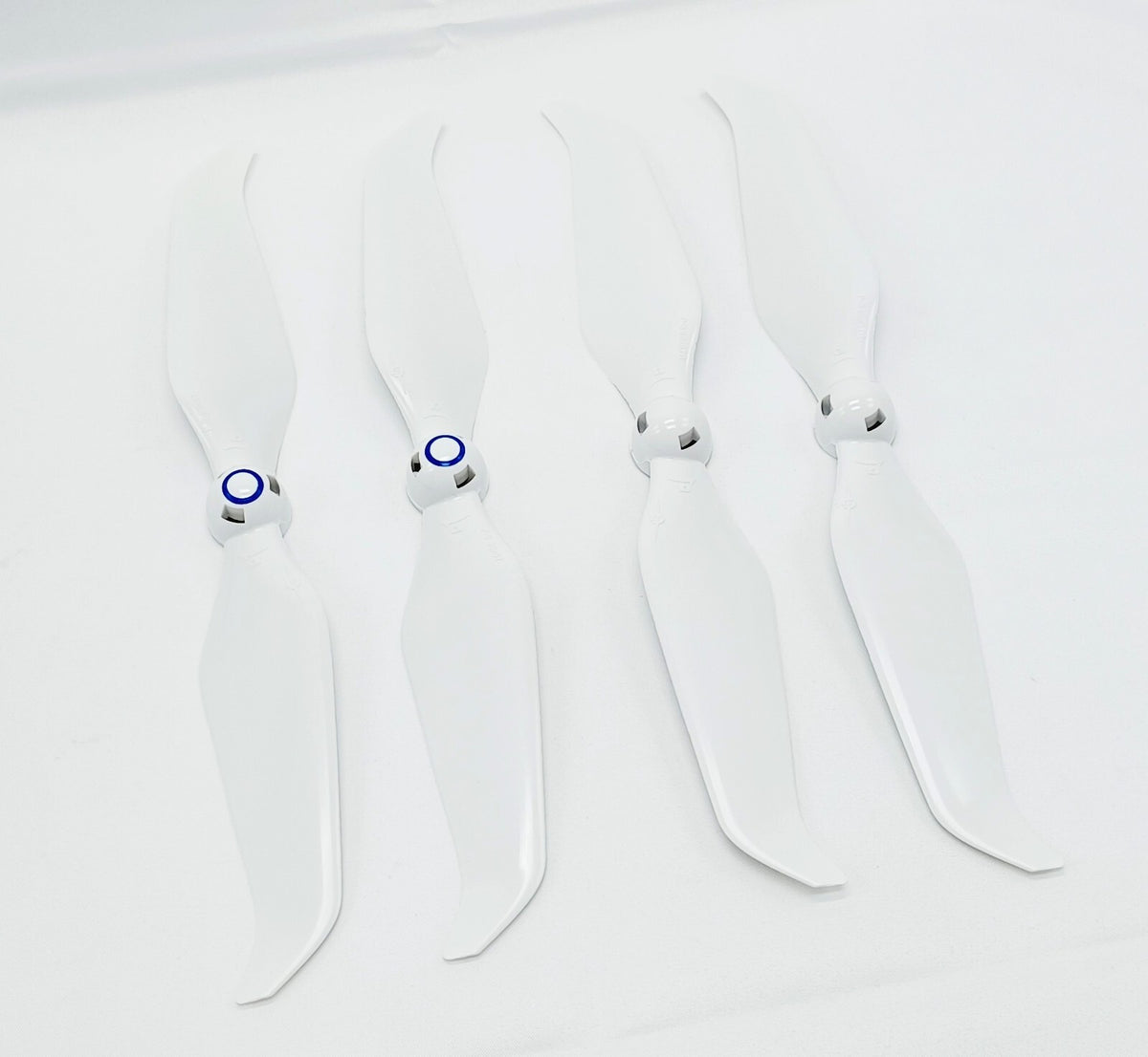 4pcs 9450S Low Noise Self-Locking Propellers for DJI Phantom 4 White Blades