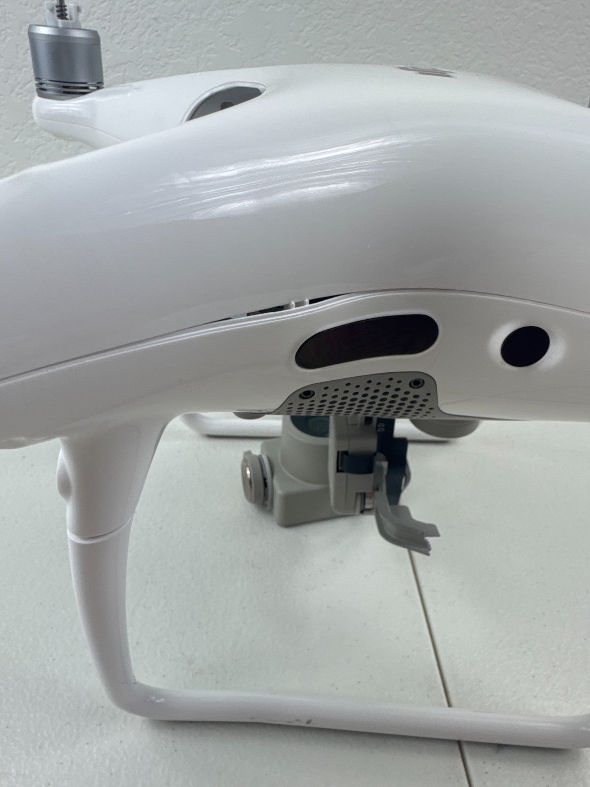 DJI Phantom 4 Pro V2.0 WM331S Drone Body w/ Camera – Crashed – White
