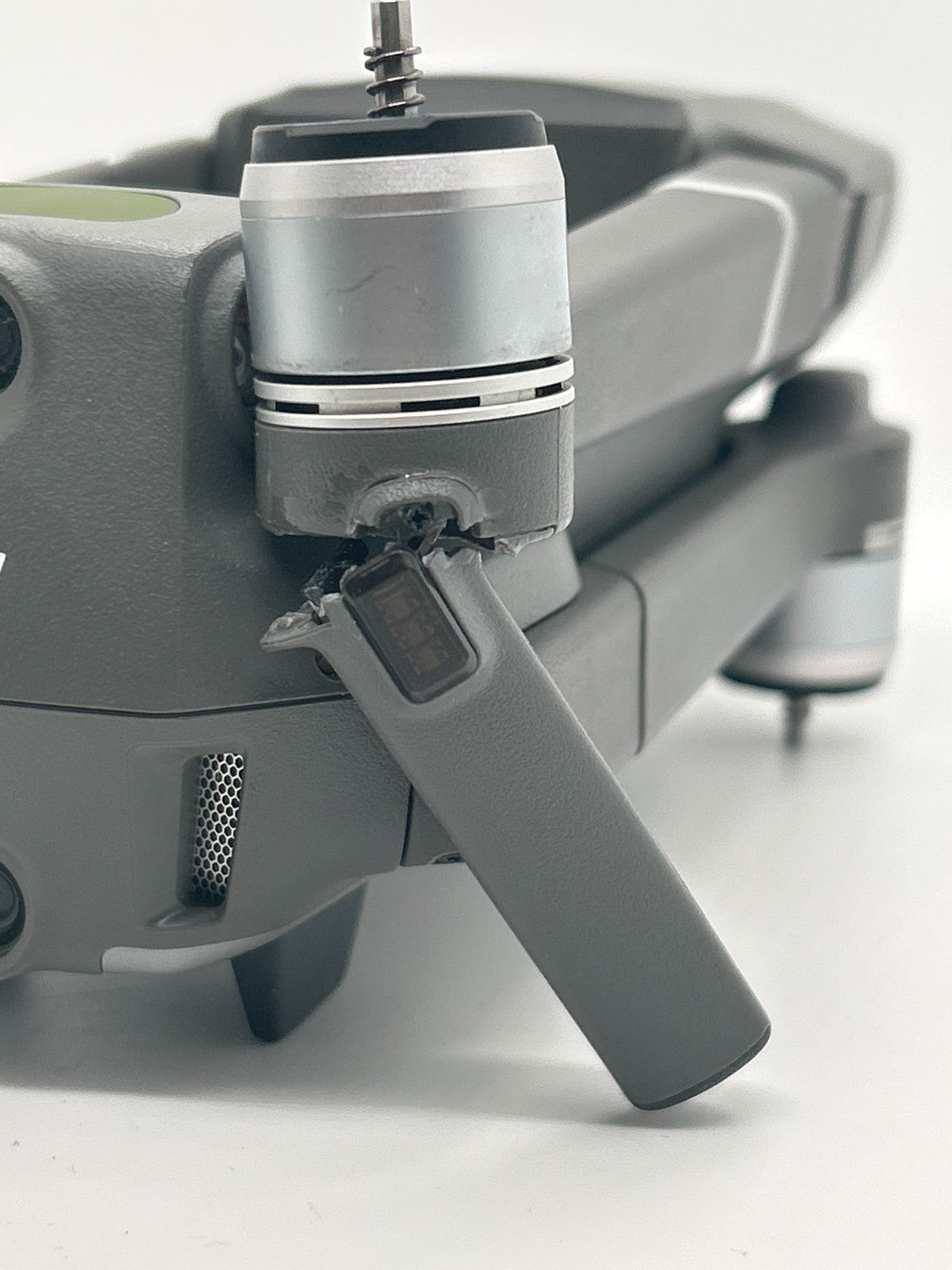 DJI Mavic 2 Zoom Drone Only – No Camera – Damaged Leg – For Parts