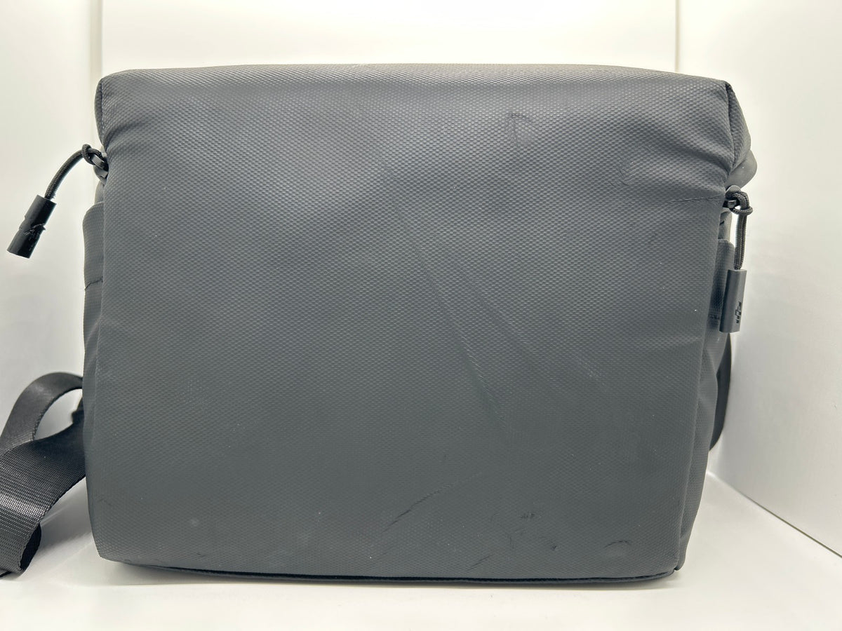 DJI Avata 2 Fly More Sling Bag – Fits Goggles 3 & Motion 3 Remote – Used