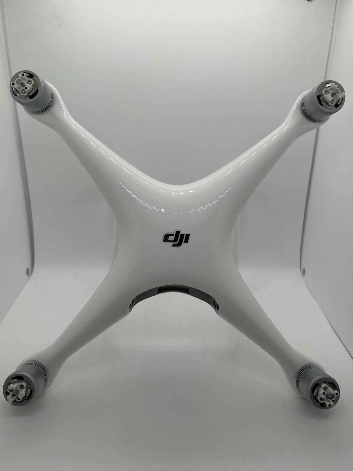 DJI Phantom 4 - WM330A - Drone & Camera Only – Cracked Legs – Damaged - Used