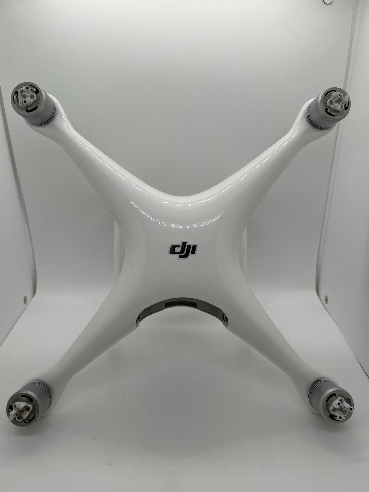DJI Phantom 4 Drone & Camera Only WM330A – Flies Great – Markings on Body