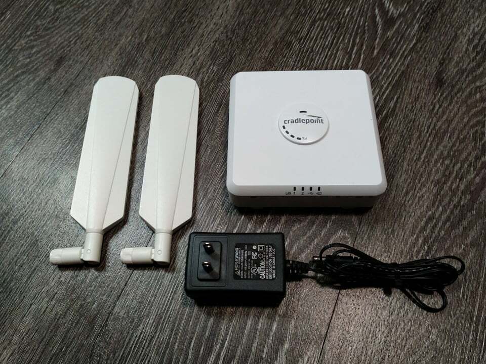 CRADLEPOINT CBA850 LTE / 4G ARC Broadband Router w MC400LPE-VZ (Multi-Carrier)