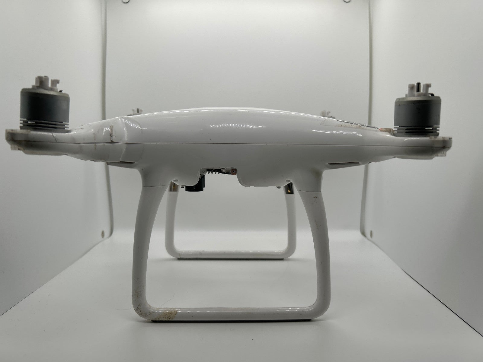 DJI Phantom 4 4K Drone WM330A – Right Arm Damaged – Missing Camera