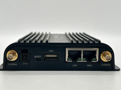 Cradlepoint IBR900LP6 LTE Wireless Router Bundle w/ AC Adapter & Antennas