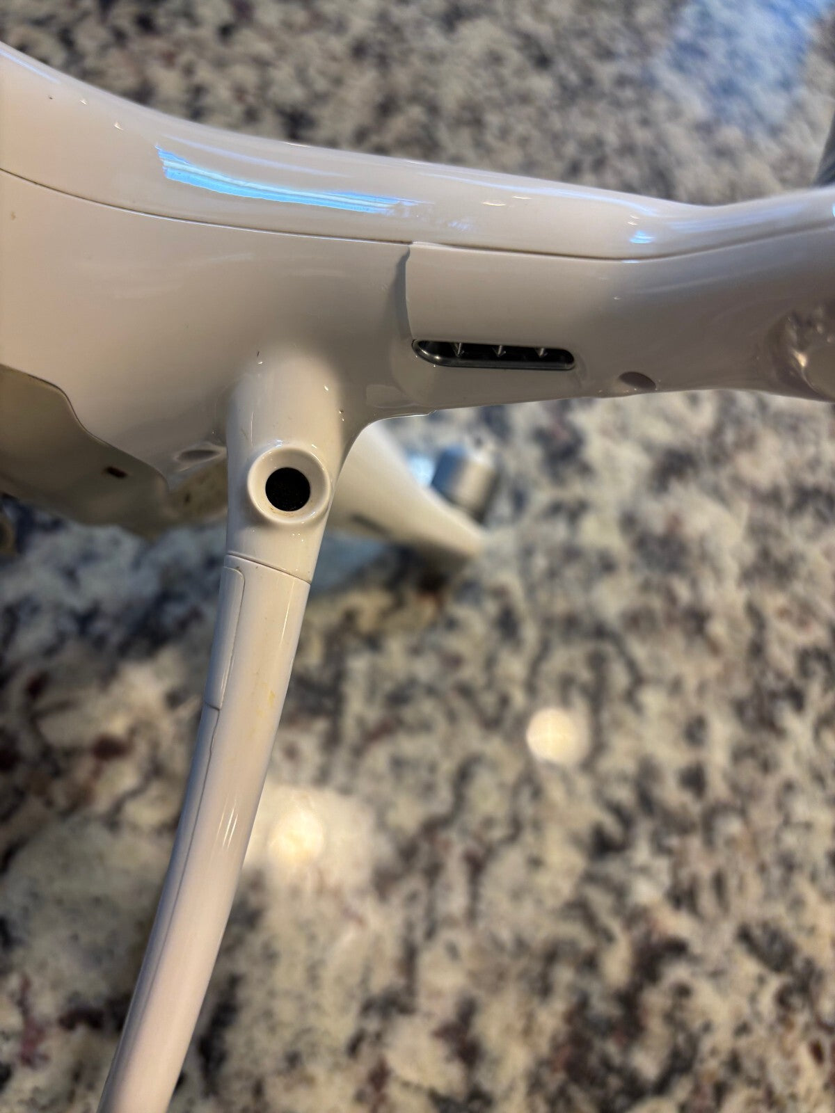 DJI Phantom 4 Pro 4K Drone WM331A White For Parts Repair - No Camera