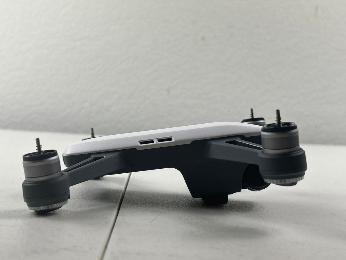 DJI Spark Replacement Drone White – Gimbal Defective, Cover Crack