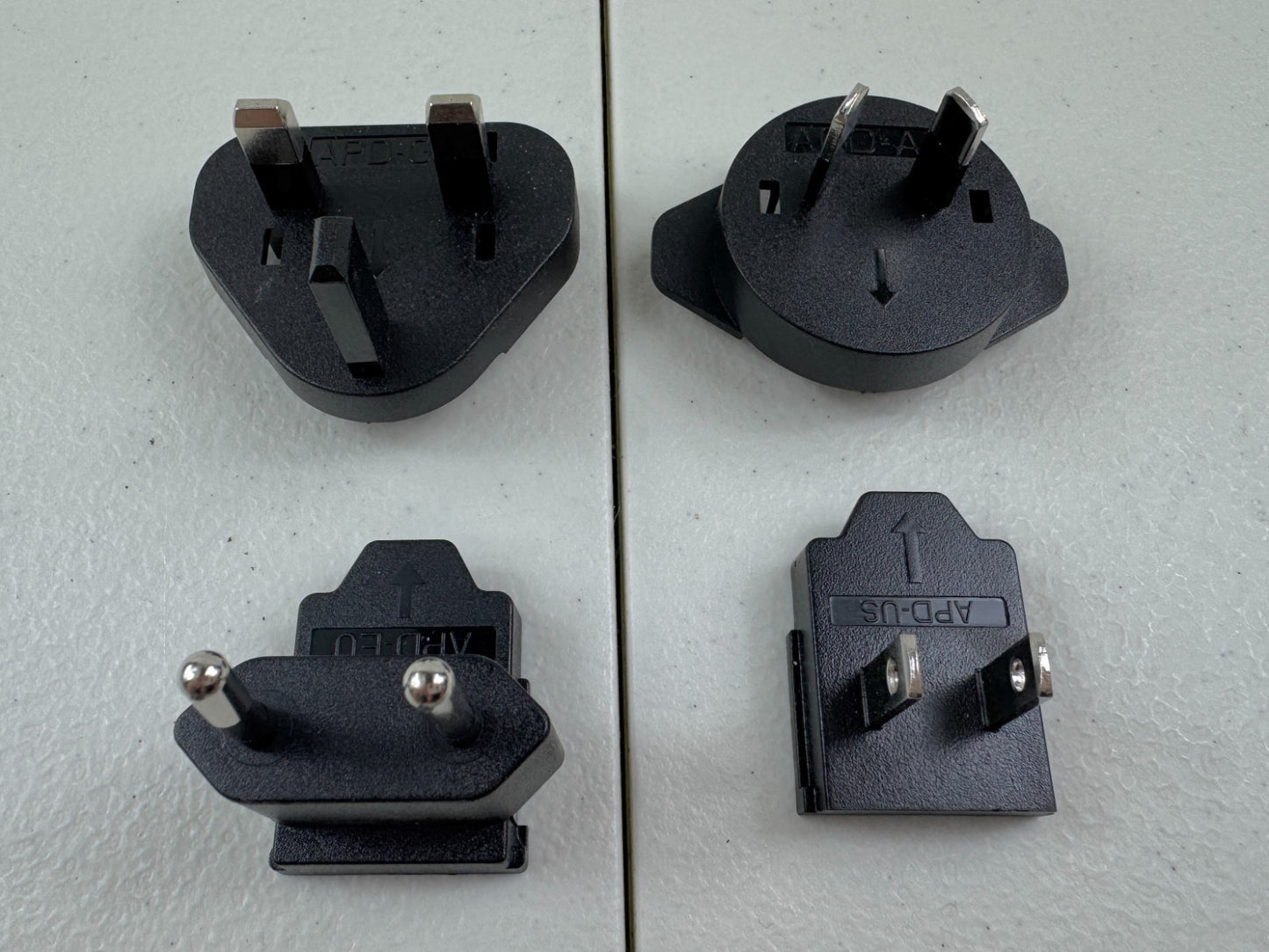 4x International Power Travel Adapters – Worldwide Plug Converters – Used