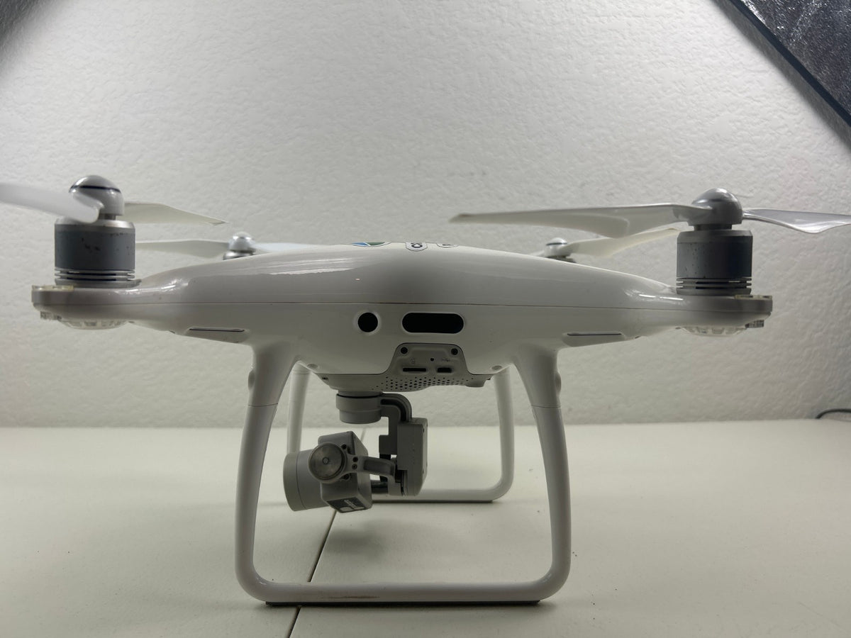DJI Phantom 4 Pro 4K Camera Drone - White WM331A Bundle DRONE + CAMERA ONLY