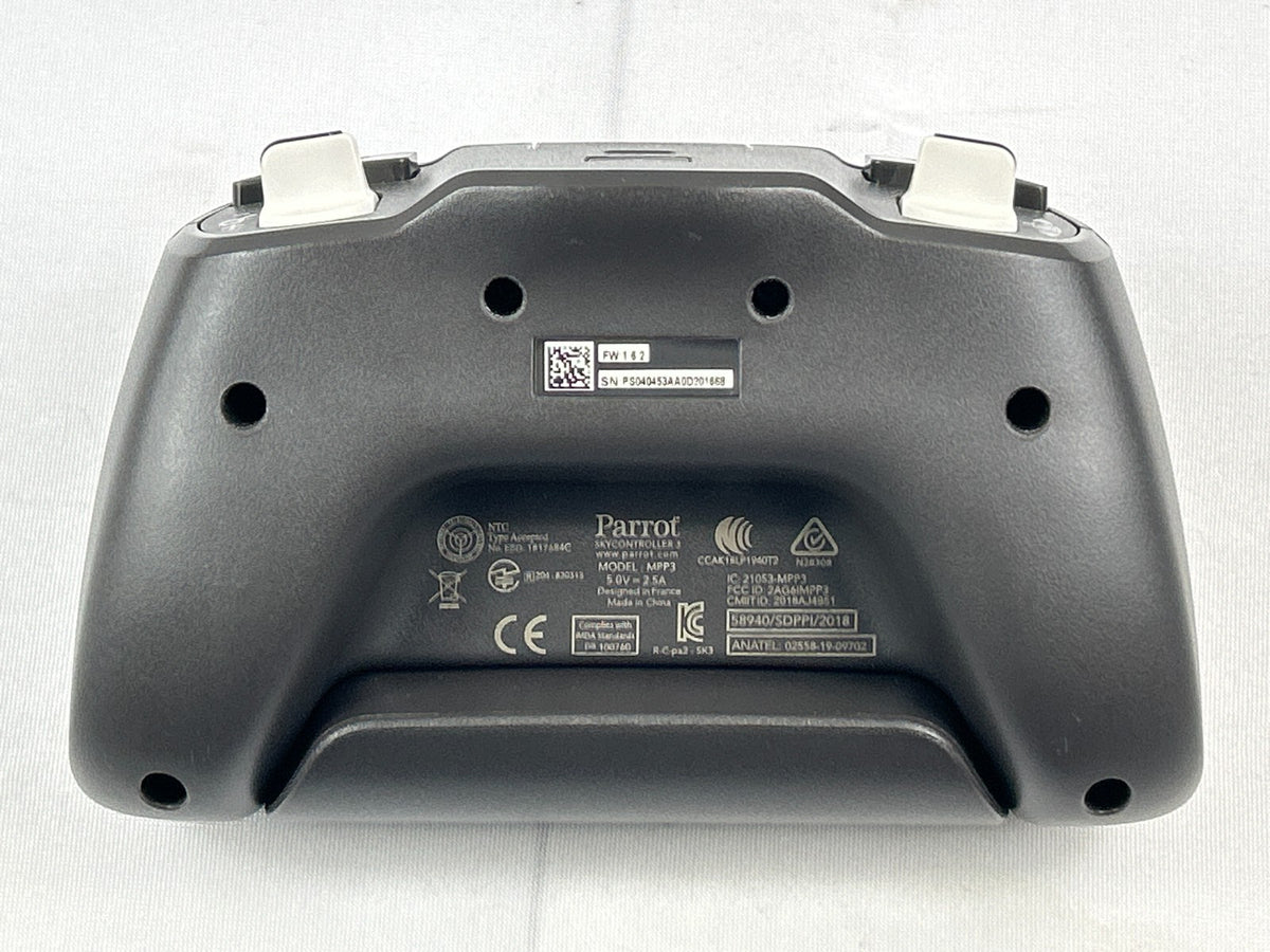 Skydio 2 Drone SDRC2V1 Bundle 2 Batteries MPP3 Controller Case Tested