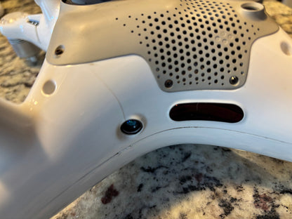 DJI Phantom 4 Pro 4K Drone WM331A White For Parts Repair - No Camera