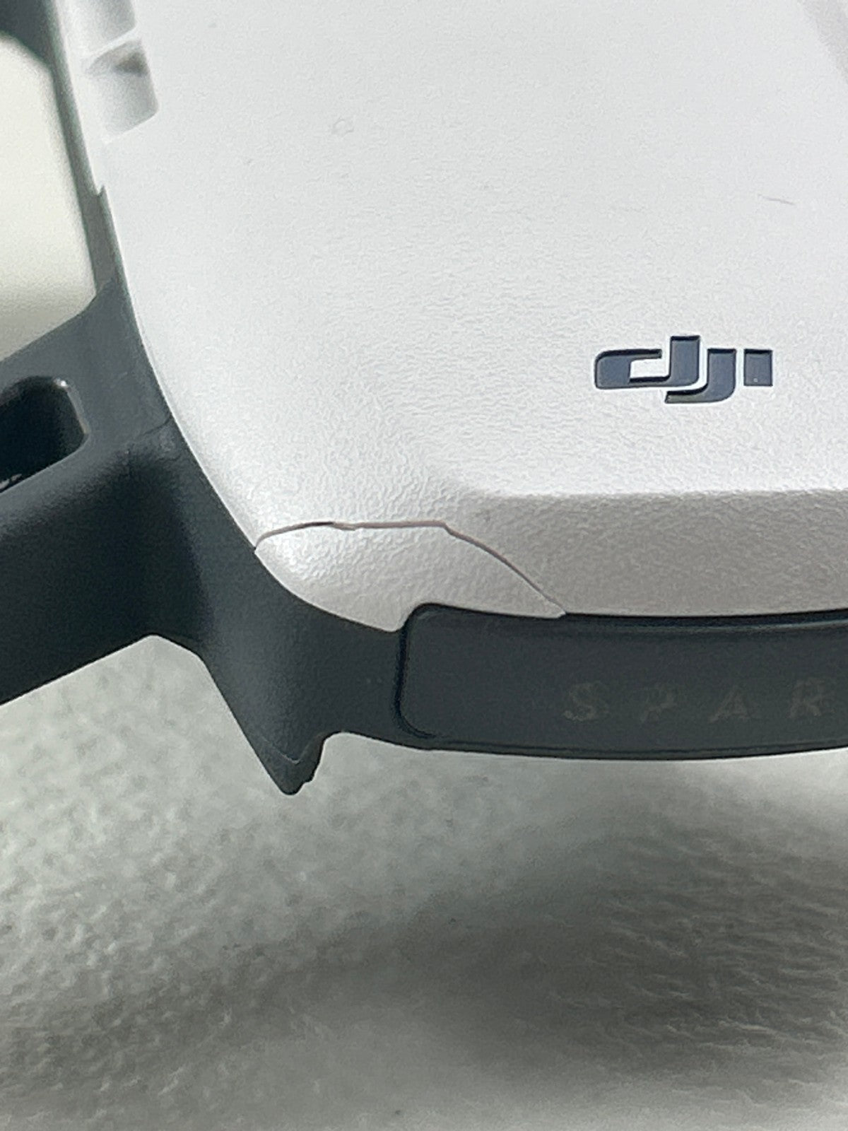 DJI Spark Replacement Drone White – Gimbal Defective, Cover Crack
