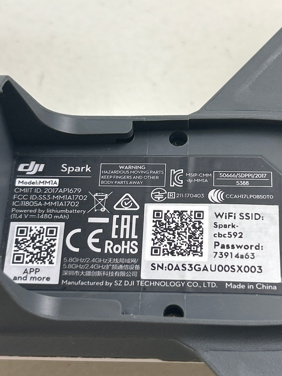 DJI Spark Replacement Drone White – Gimbal Defective, Cover Crack
