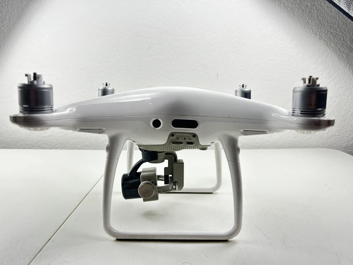DJI Phantom 4 Pro V2.0 4K Camera Drone - White WM331S Bundle DRONE + CAMERA ONLY