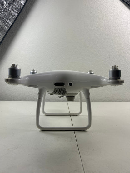 DJI Phantom 4 Pro WM331A 4K Drone – Broken Leg, Missing Camera Unit – For Parts