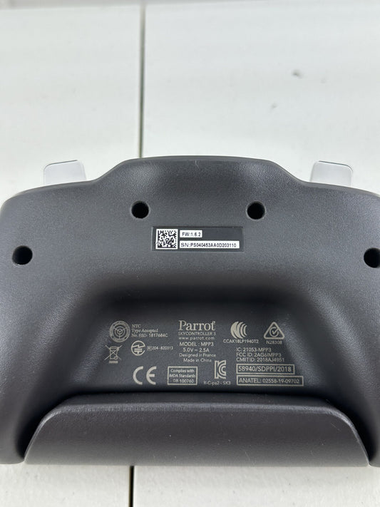 Skydio SKYJS300NA Controller USB-C for Skydio 2 / 2+ – Won’t Connect – For Parts
