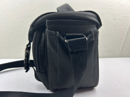 Nikon Black Padded Camera Carry/Shoulder Bag with Adjustable Strap Metal Buckles