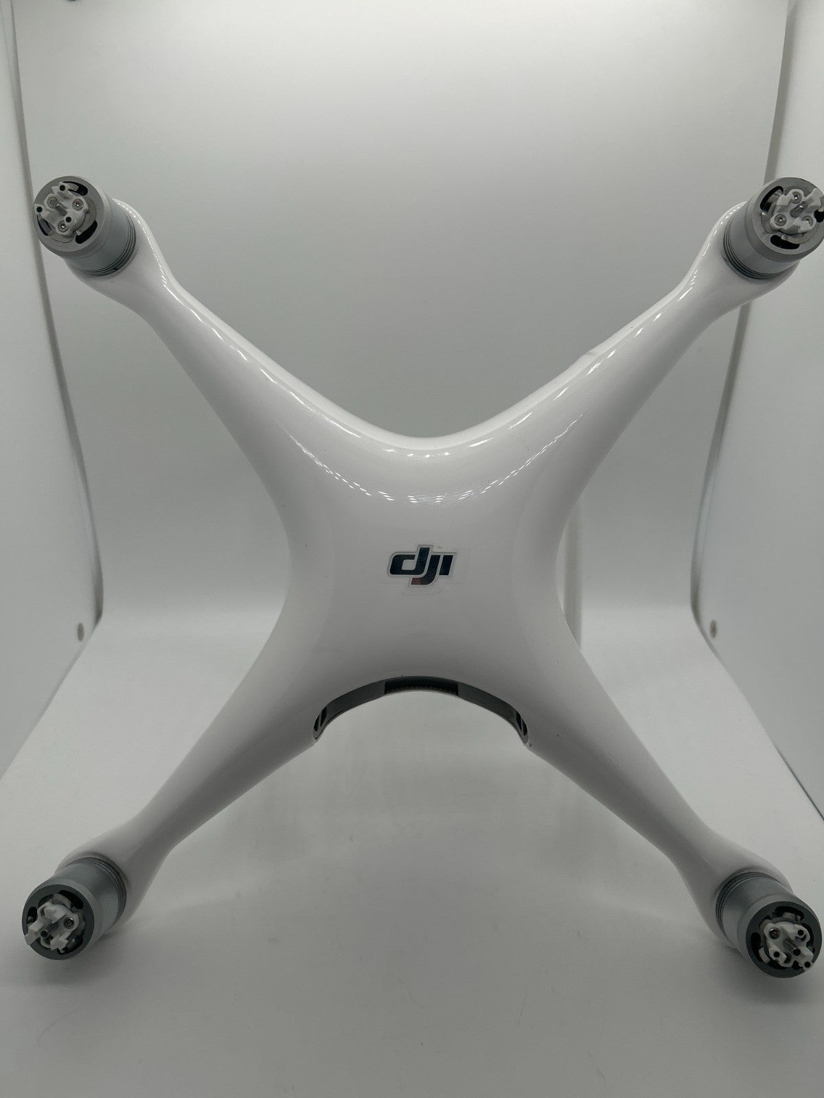 DJI Phantom 4 WM330A Drone & Camera Only - Bad Camera - Damaged Body - For Parts