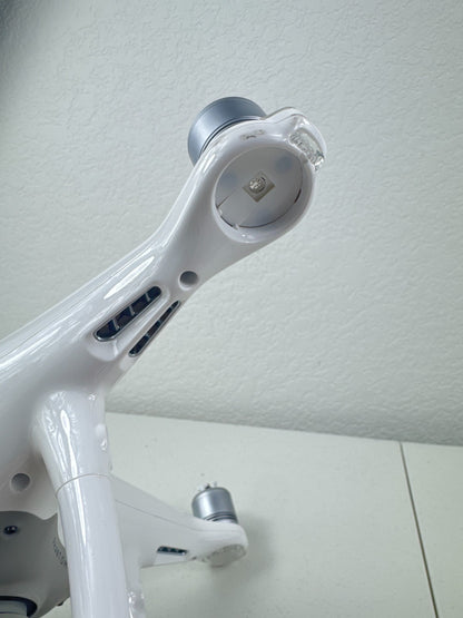 DJI Phantom 4 Pro V2.0 WM331S Drone Body w/ Camera – Crashed – White