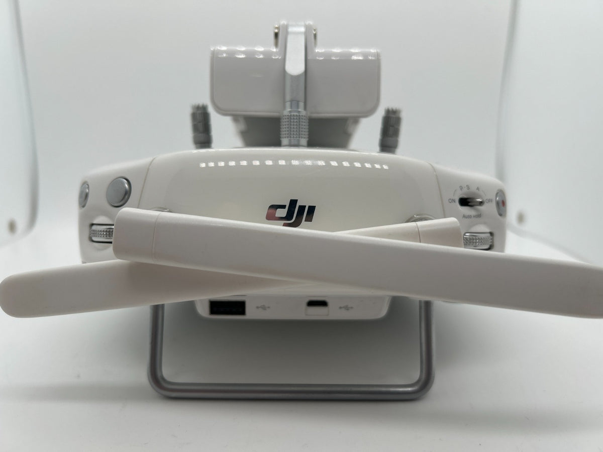 DJI Phantom 4 Pro Advanced - GL300F Remote Controller -  Broken Button For Parts