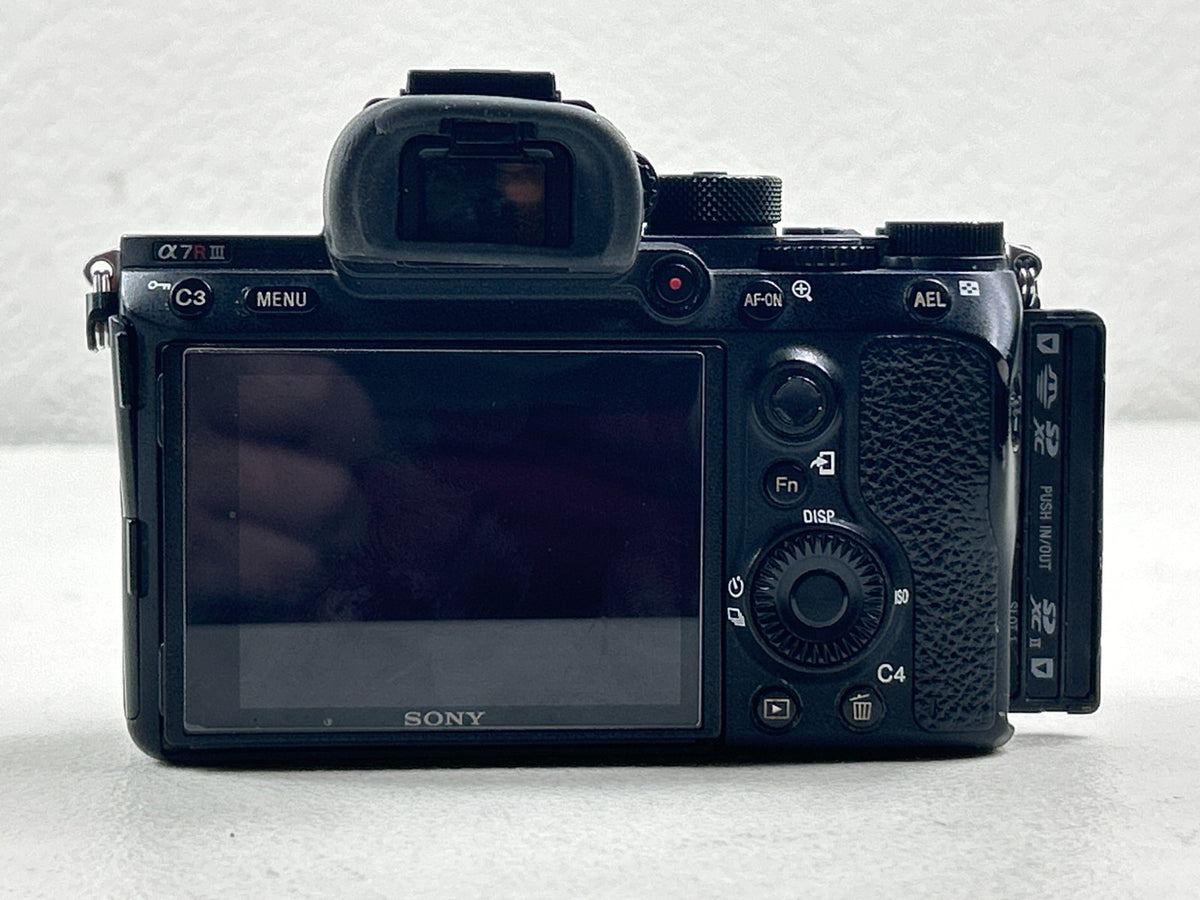 Sony Alpha a7R III 42.4MP ILCE-7RM3 Mirrorless Digital Camera Body Only – Used