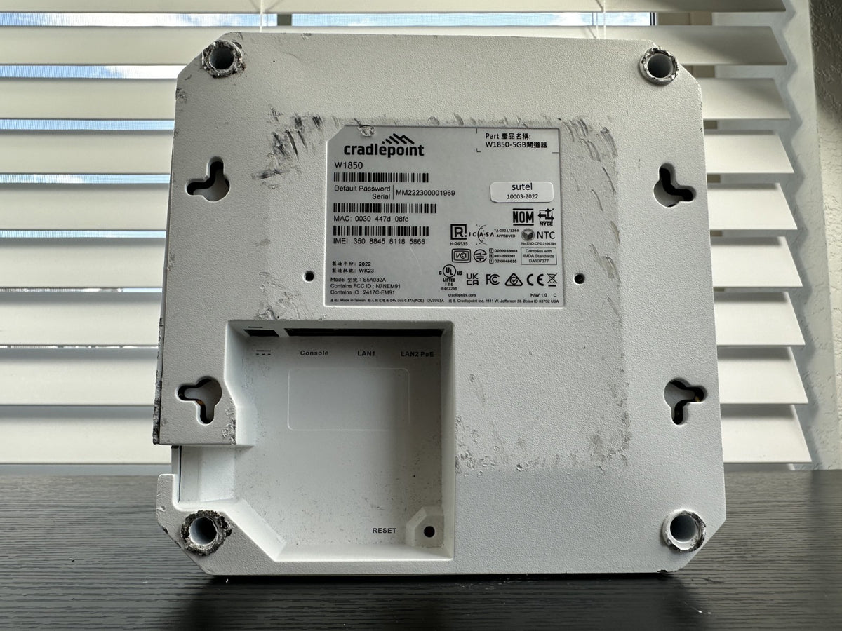 Cradlepoint W1850 5G Wideband Adapter Router (W1850-5GB) – For Parts/Repair