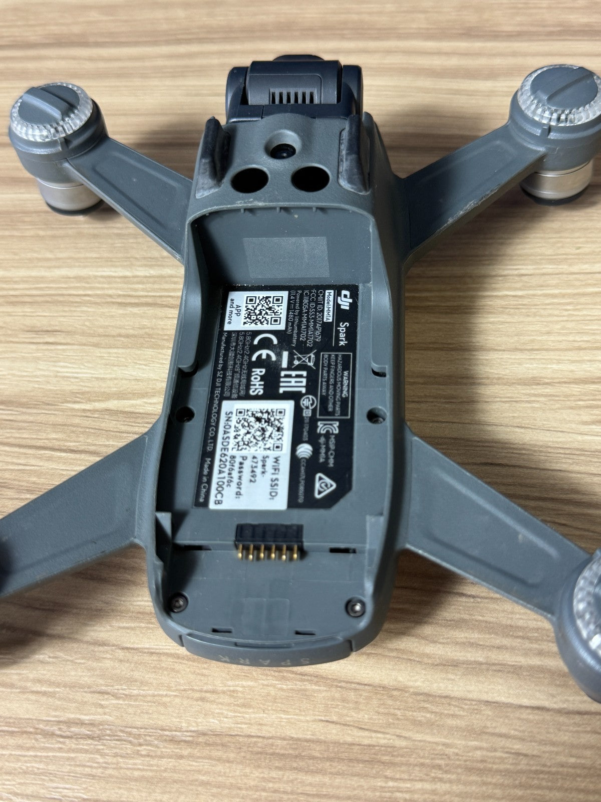 DJI Spark Drone White –Tested & Working Gimbal Camera – Cosmetic Stains – Used
