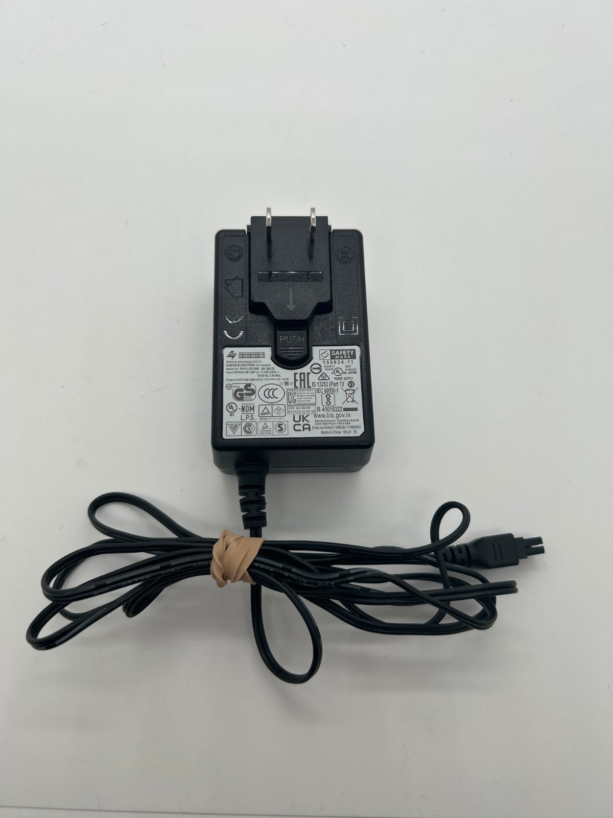 Cradlepoint IBR900-600M LTE Router Bundle w/ AC Adapter & Antennas