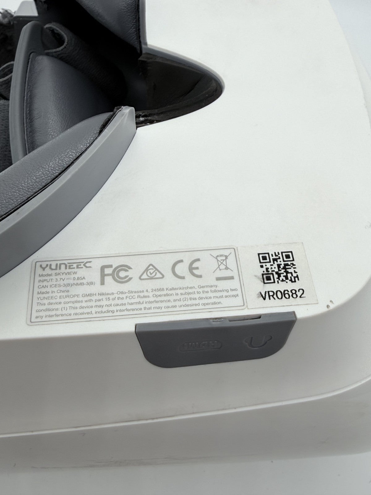 Yuneec SkyView FPV Goggles - Heavy Cosmetic Damage - For Parts