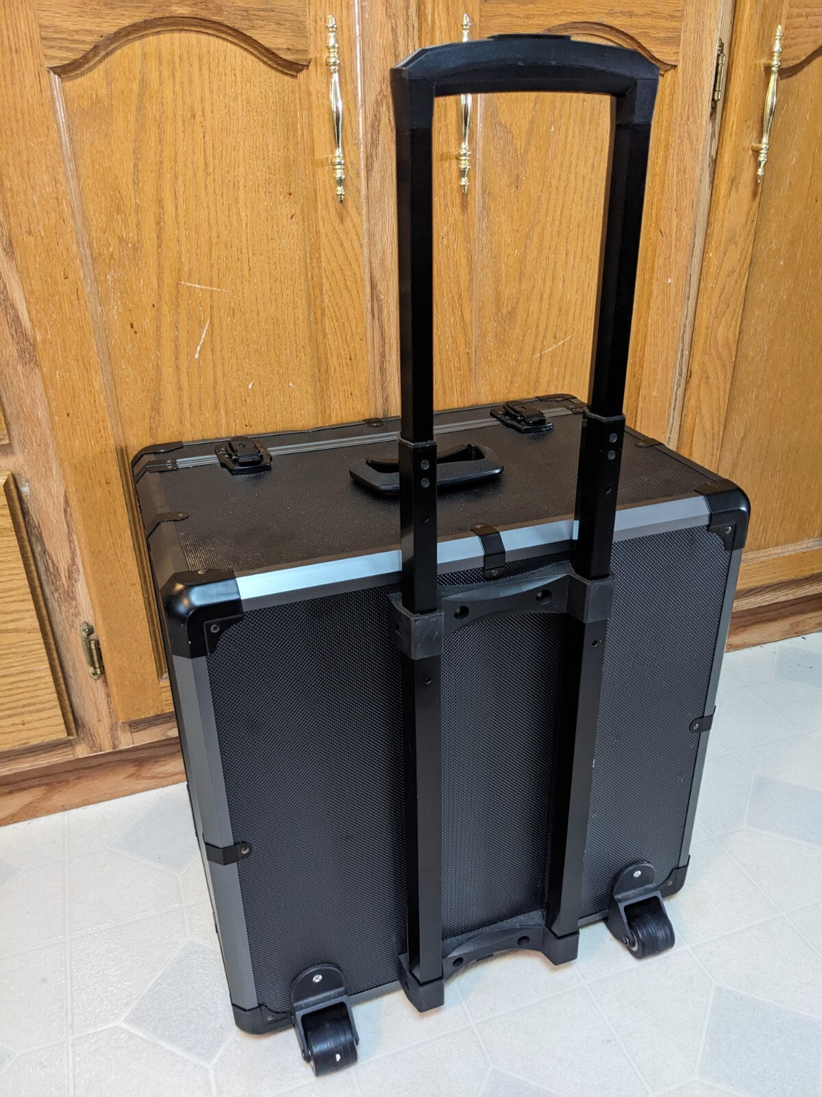Hardshell Rolling Carrying Case for Yuneec Q500 and Q500+ Drones - Reserved