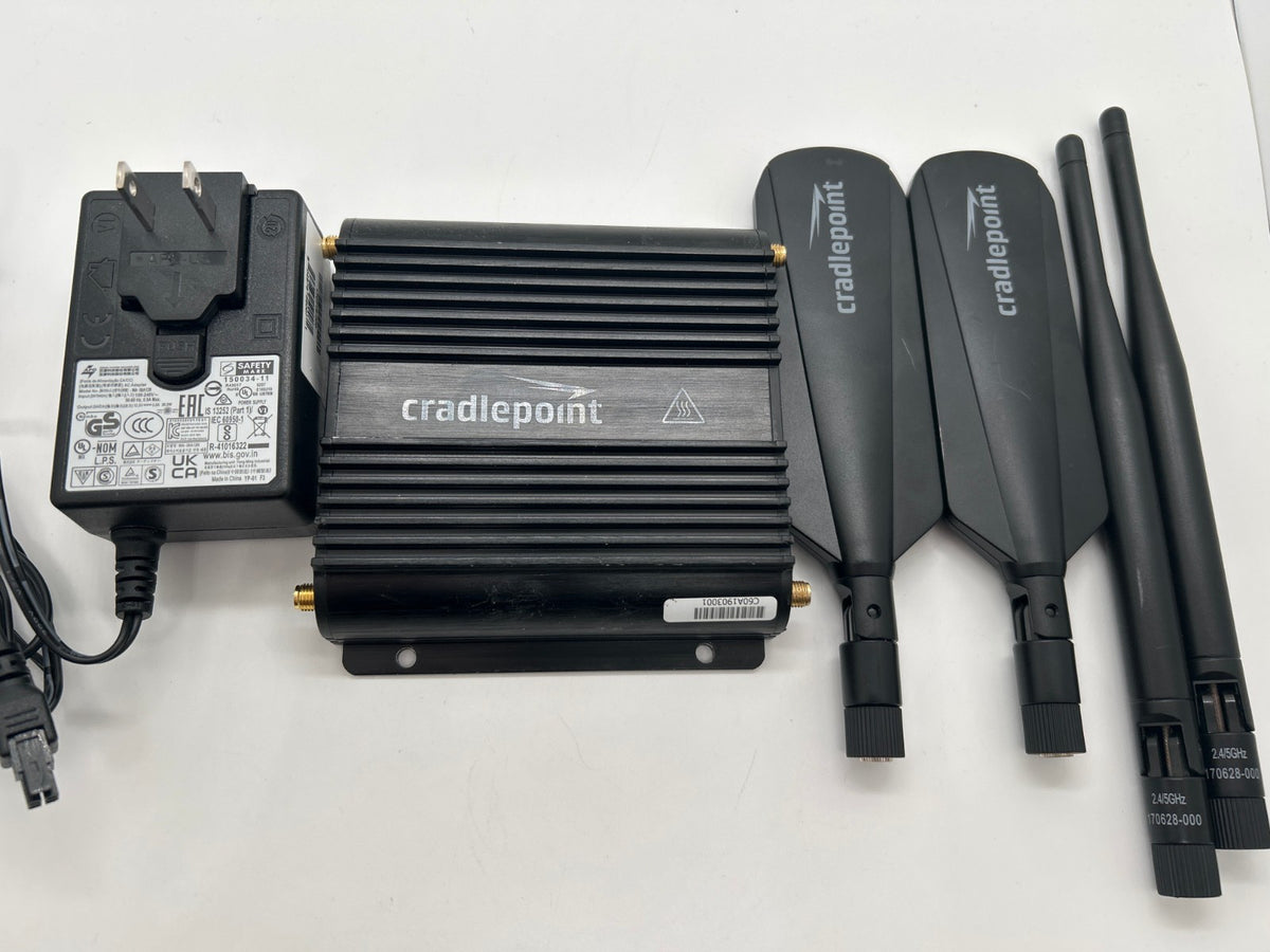 Cradlepoint IBR600B-LP4 LTE Wireless Router Bundle w/ AC Adapter & Antennas